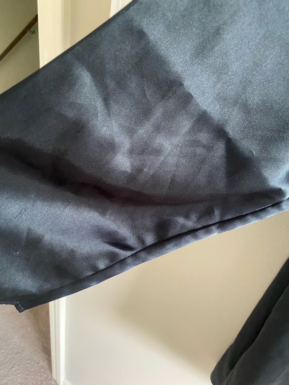 Vintage‎ Victoria's Secret Black Satin Lace-Trim Tie Robe - Picture 6 of 6